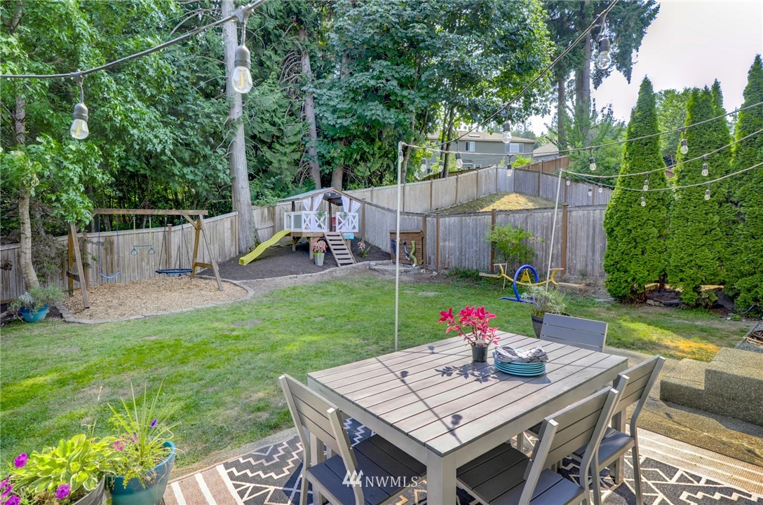 2816 232nd Street Southeast Bothell, WA 98021 - Photo 32 of 40
