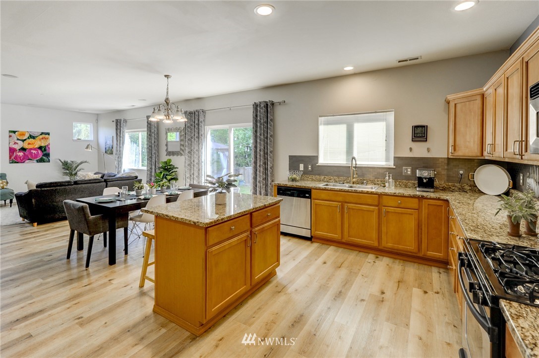 2816 232nd Street Southeast Bothell, WA 98021 - Photo 8 of 40