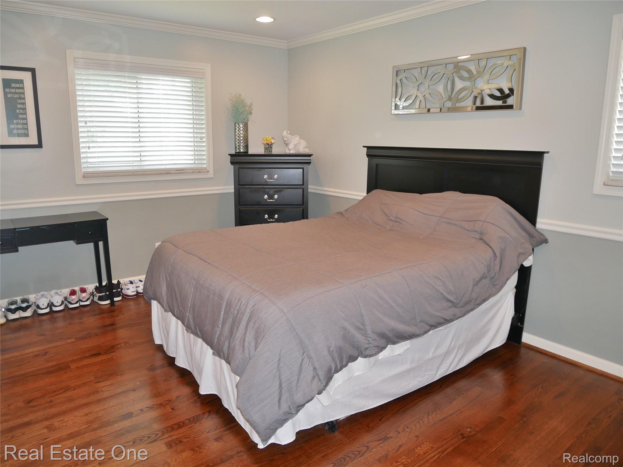 4031 Normandy Road Royal Oak, MI 48073 - Photo 10 of 18 Master.JPG