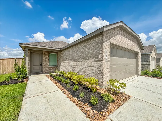 $1,845 | 6022 Standpiper Loop, Baytown, TX 77521