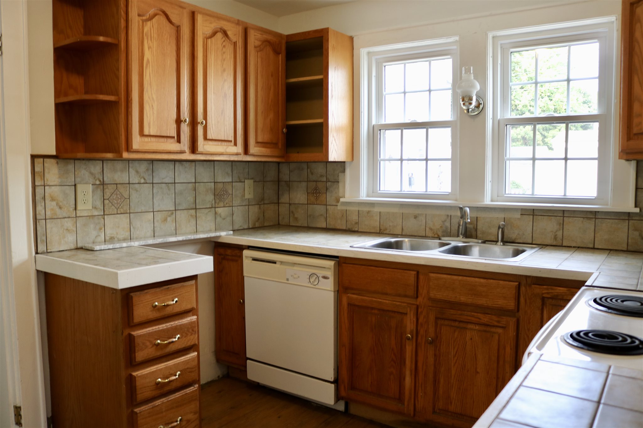 37 Upham Street Rochester, NH 03867 - Photo 8 of 24