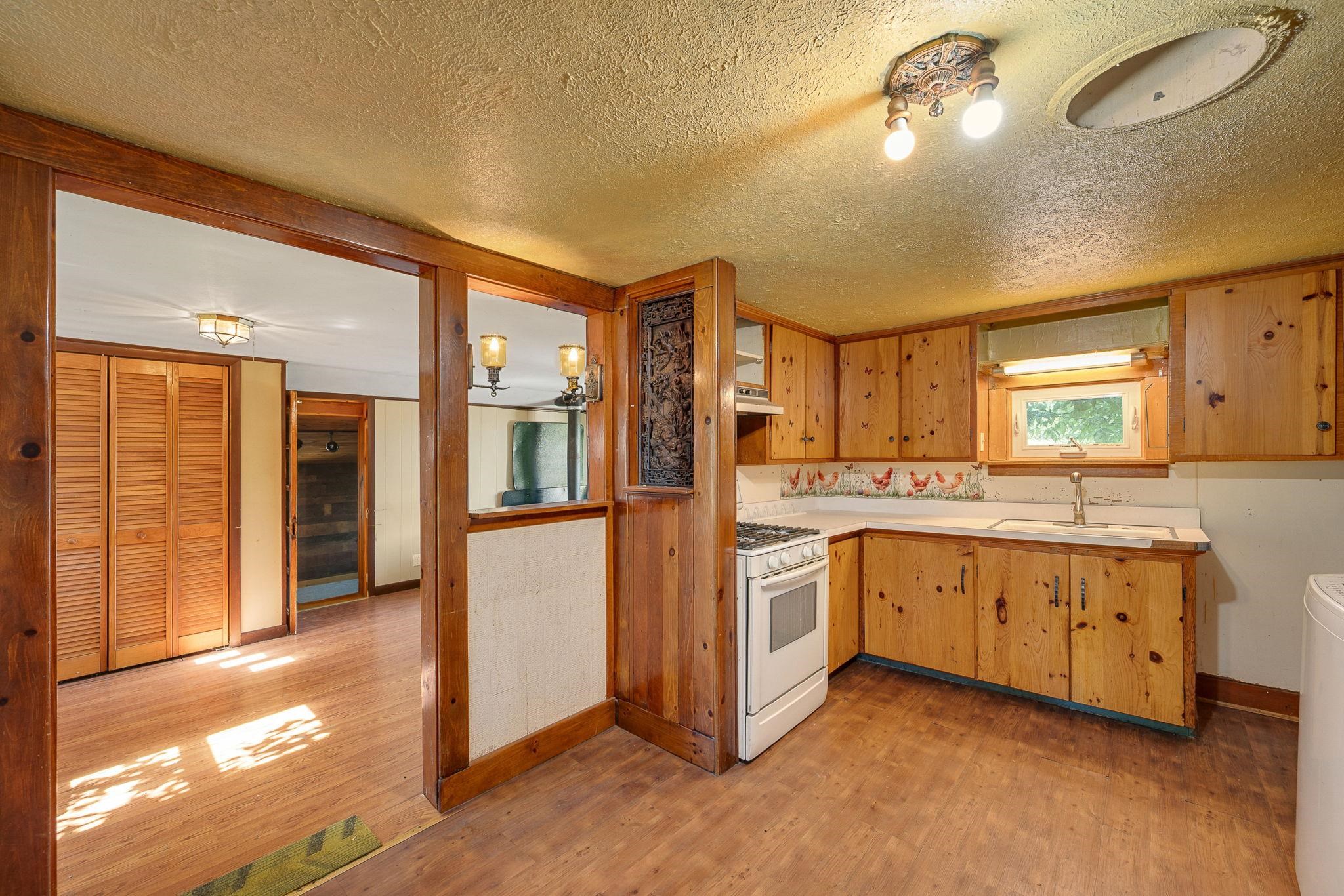 779 Brigham Road St. Albans Town, VT 05478 - Photo 12 of 44