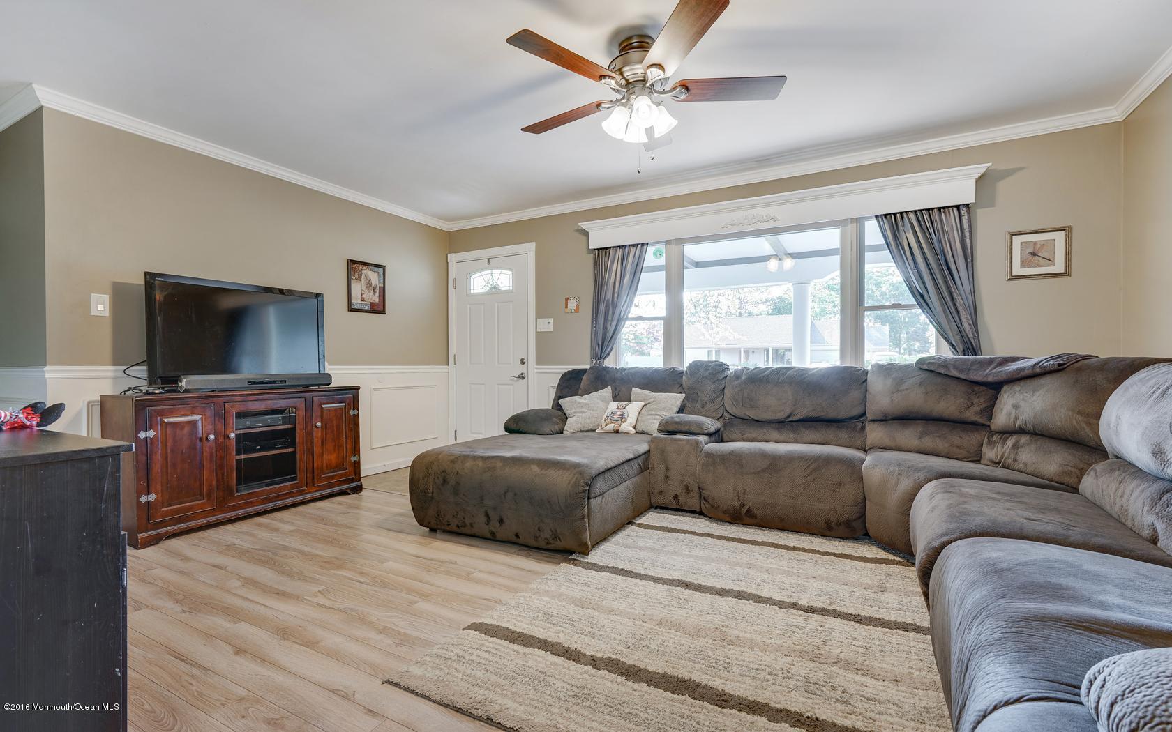 1091 Warren Point Road Toms River, NJ 08753 - Photo 22 of 33 21
