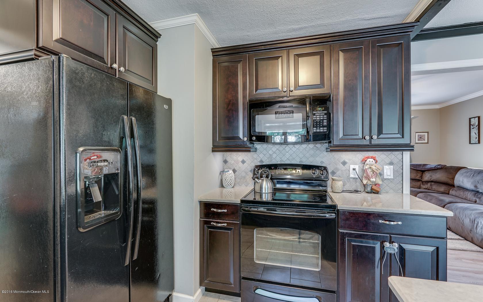 1091 Warren Point Road Toms River, NJ 08753 - Photo 9 of 33 8