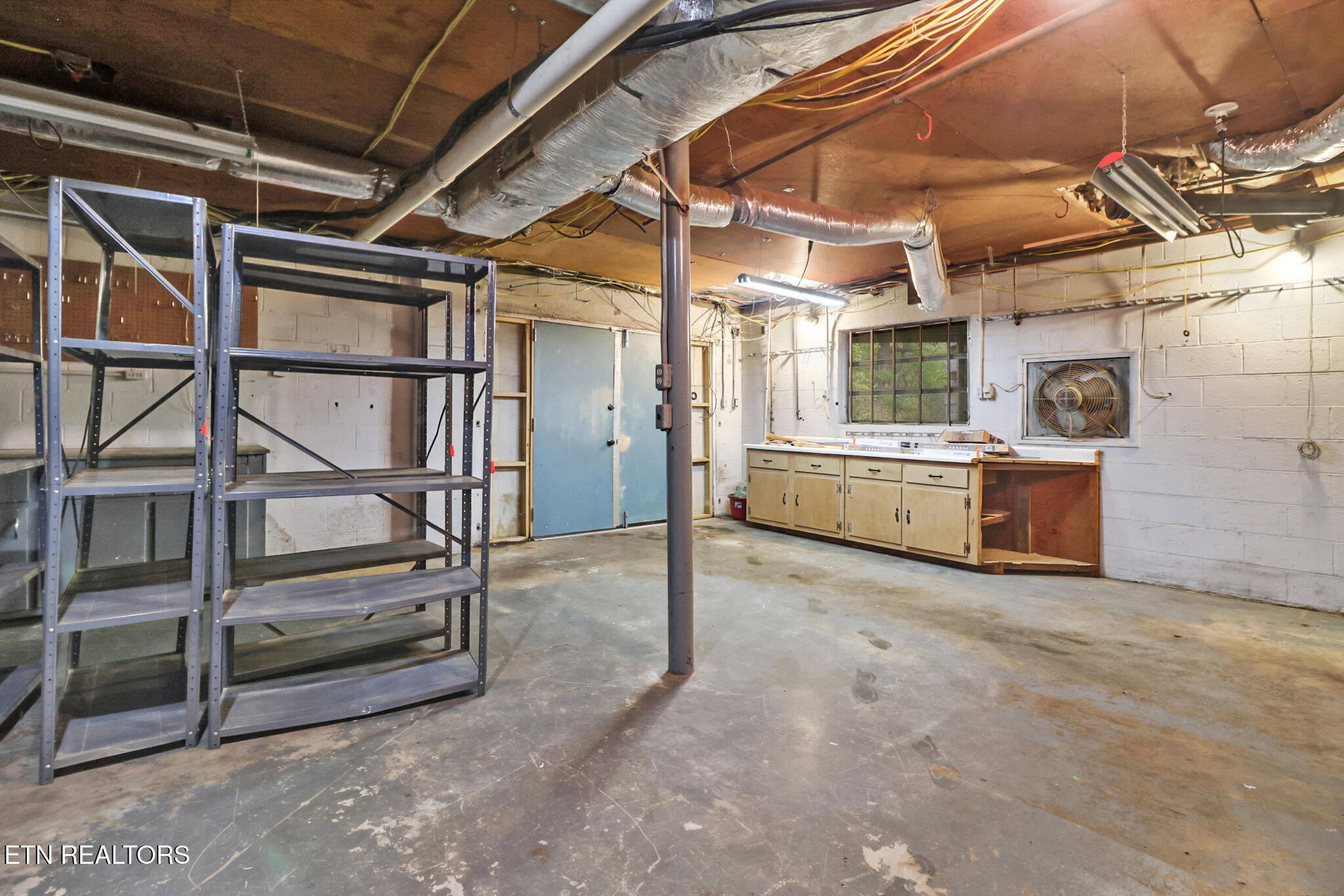 109 Wakefield Road Oak Ridge, TN 37830 - Photo 27 of 35 W-ll6