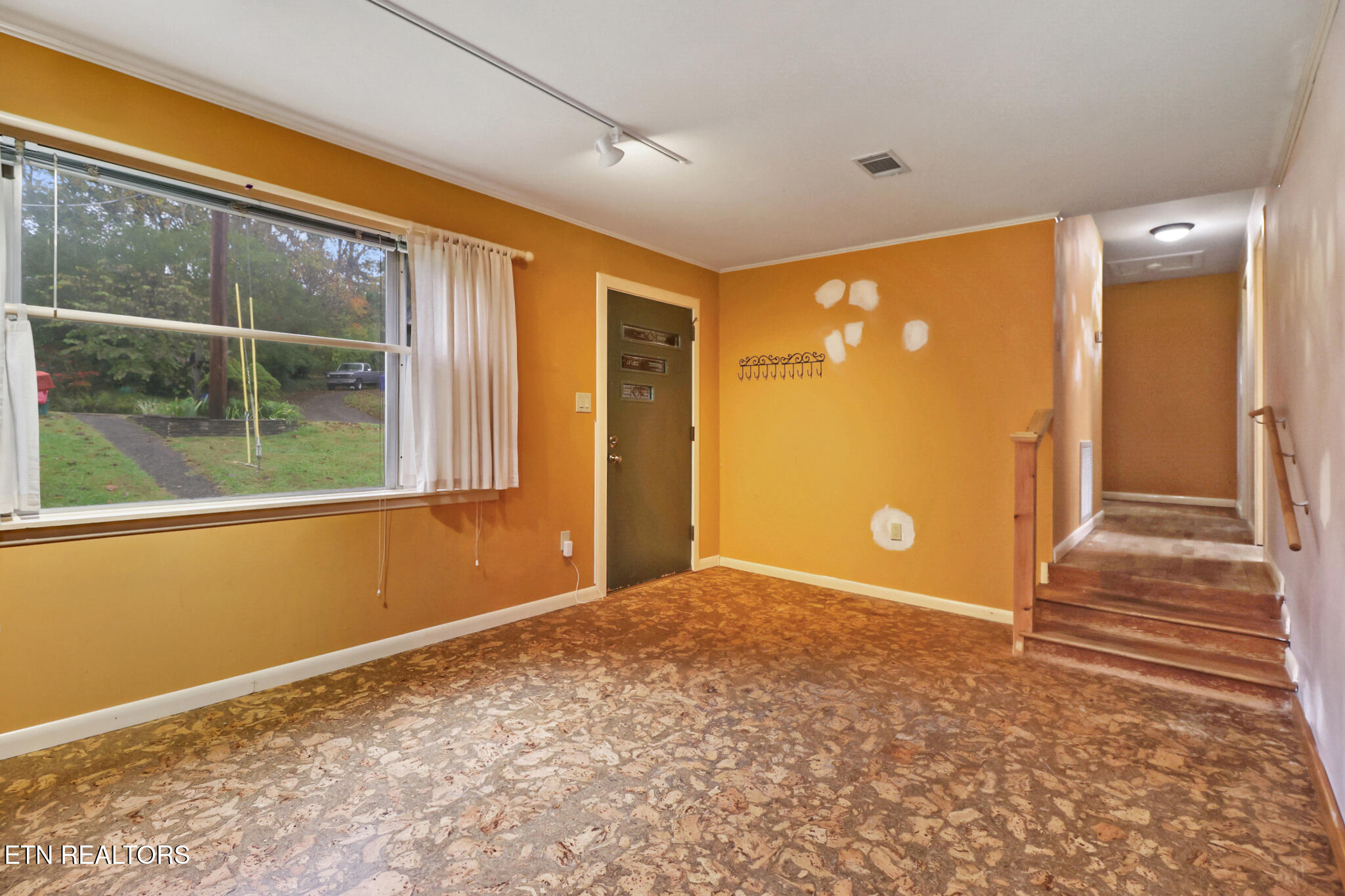 109 Wakefield Road Oak Ridge, TN 37830 - Photo 5 of 35 W-bonus