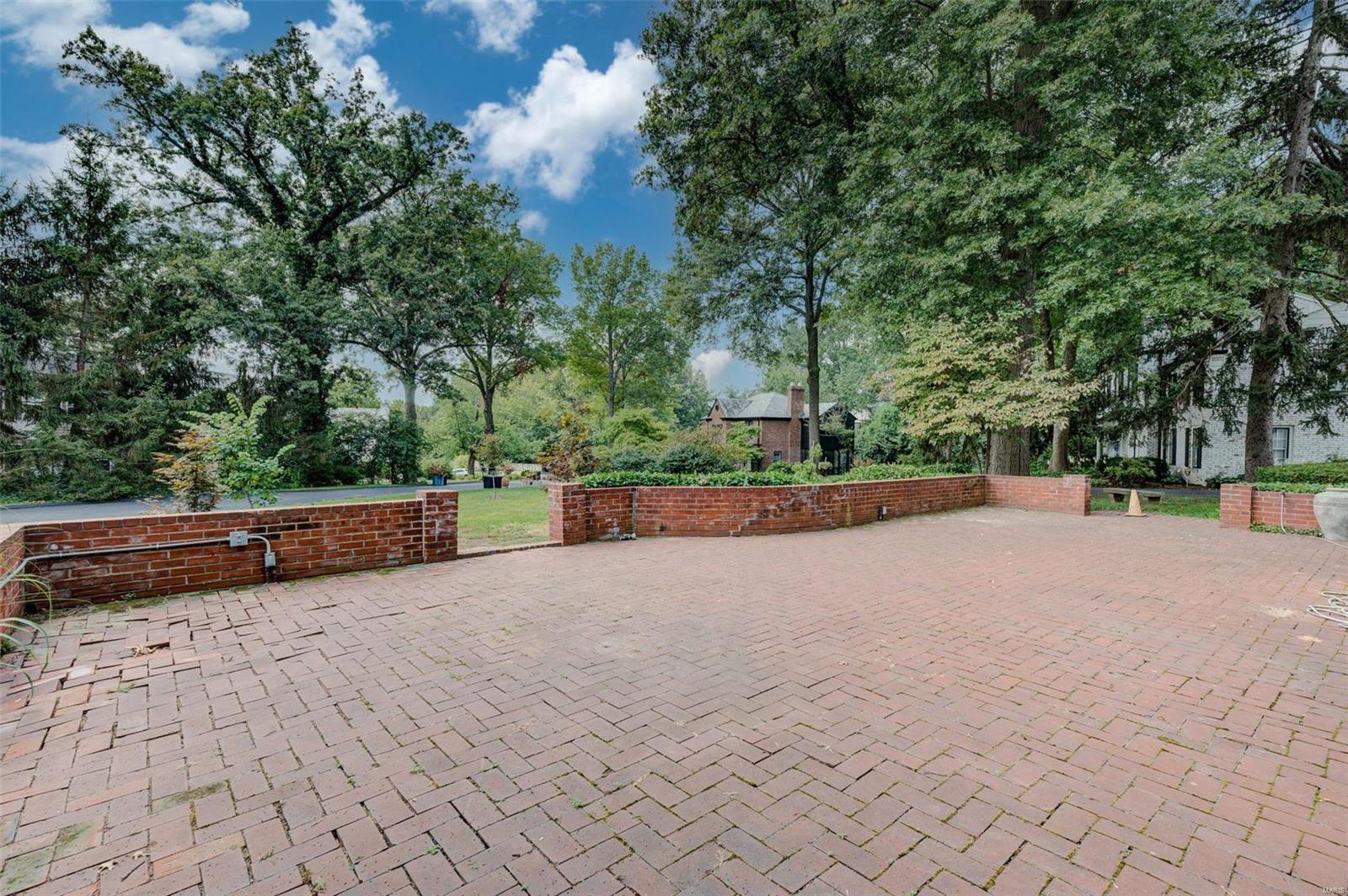 39 Ridgetop Drive St. Louis, MO 63117 - Photo 19 of 21 Gallery Image 19