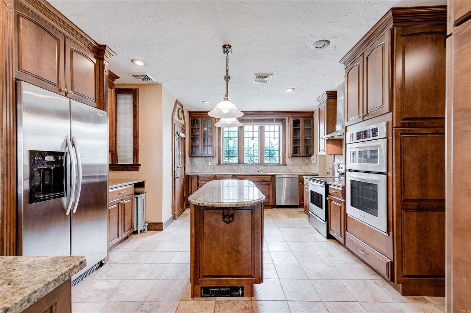 39 Ridgetop Drive St. Louis, MO 63117 - Photo 7 of 21 Gallery Image 7