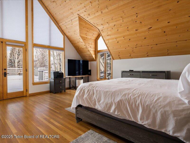 4325 Spring Violet Court Wilson, WY 83014 - Photo 12 of 25 Primary Bedroom