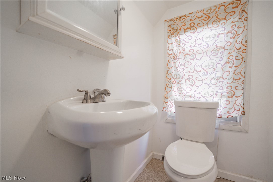 18513 Homeway Road Cleveland, OH 44135 - Photo 21 of 34 Gallery Image 21