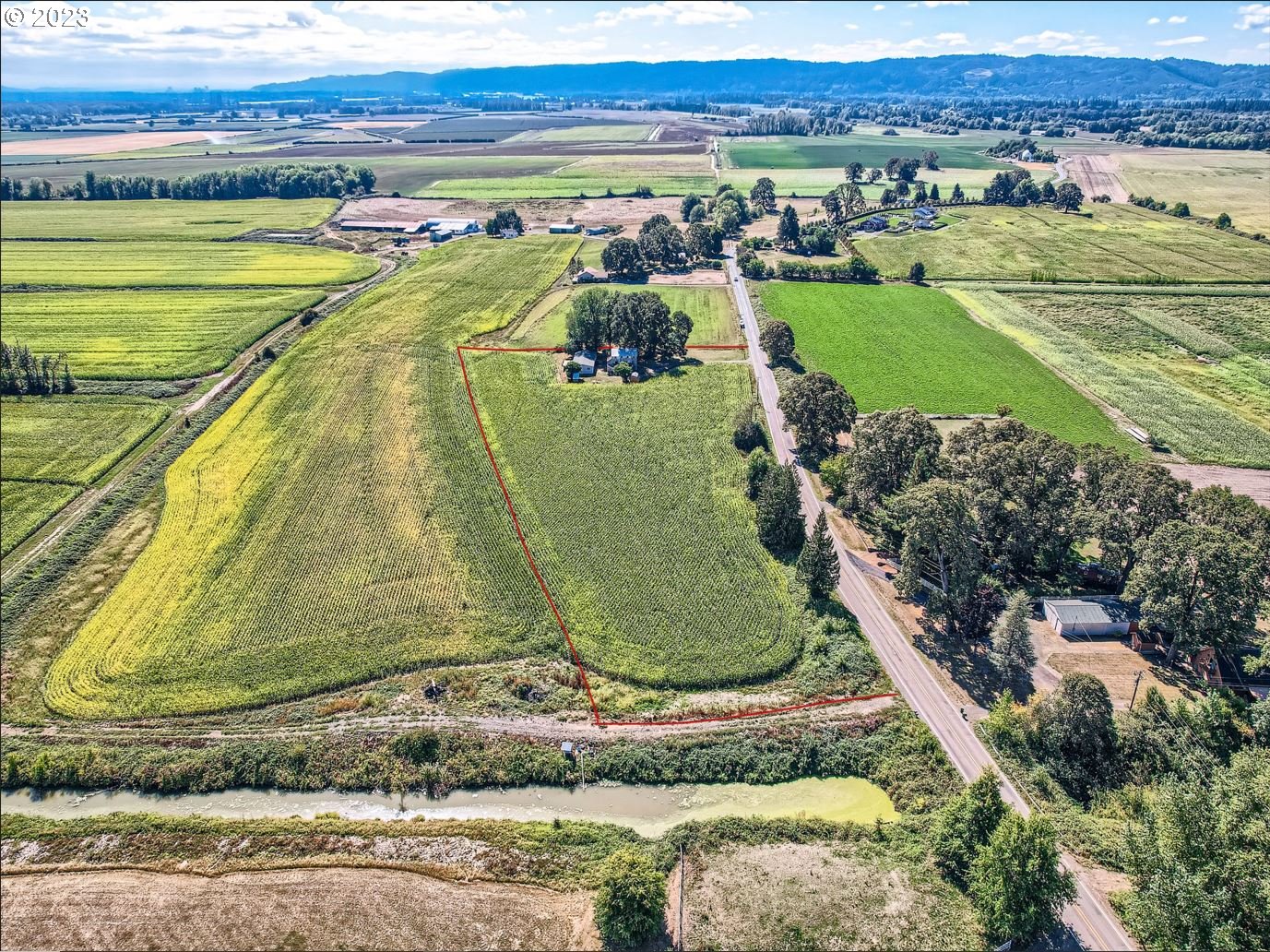 22704 Northwest Reeder Road Portland, OR 97231 - Photo 5 of 32