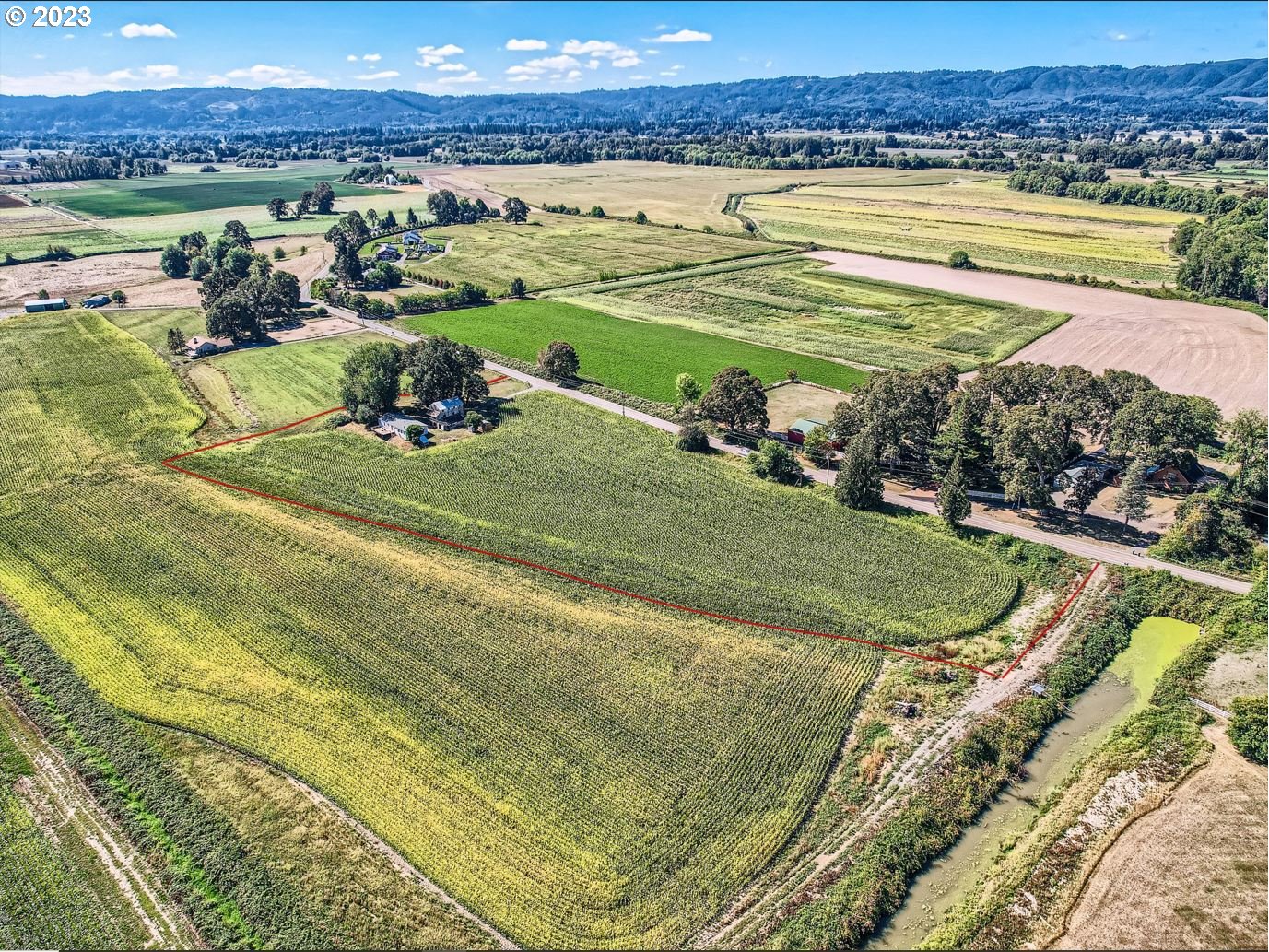 22704 Northwest Reeder Road Portland, OR 97231 - Photo 7 of 32