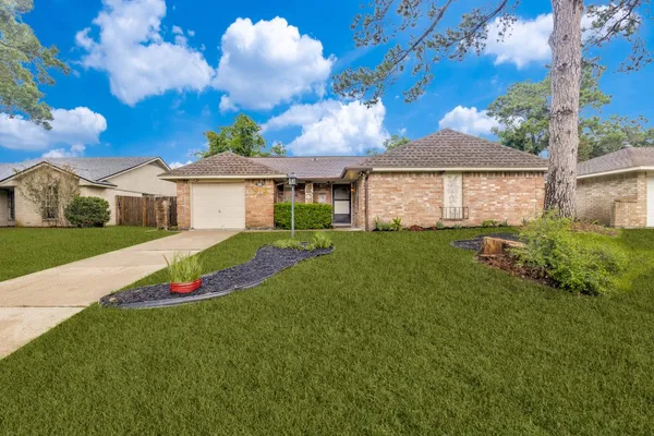 $1,600 | 2623 Foliage Green Drive, Houston, TX 77339