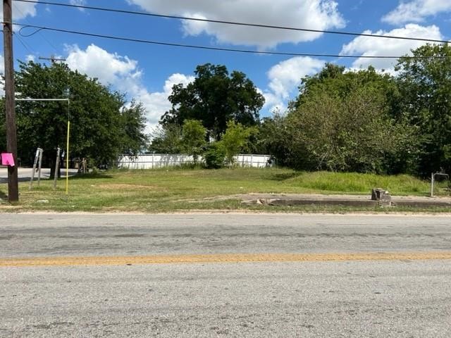 7508 Navigation Houston, TX 77012 - Photo 4 of 4 a view of a swimming pool with a yard