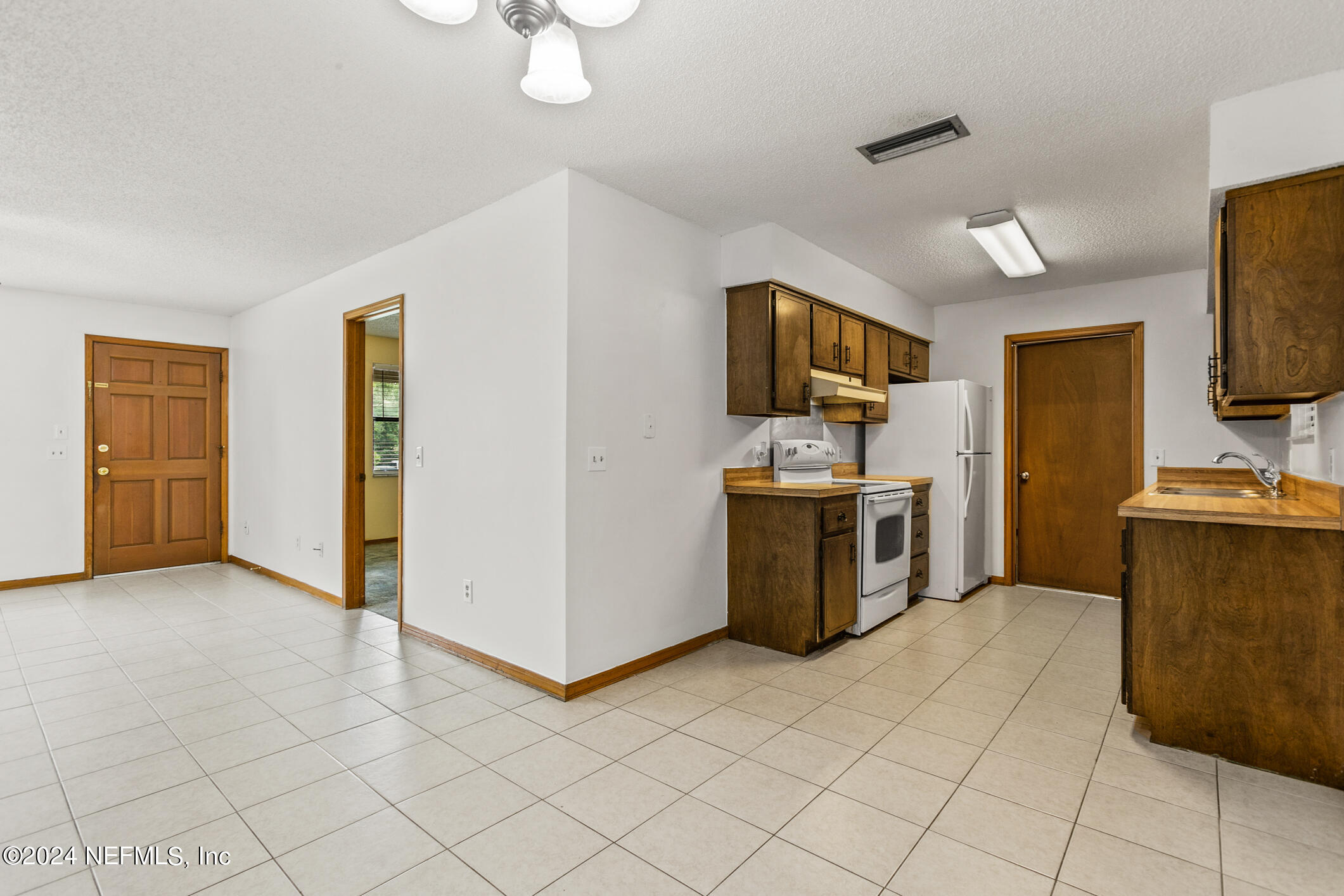 25 Bitterroot Avenue Middleburg, FL 32068 - Photo 14 of 51 25 Bitterroot Ave (15)