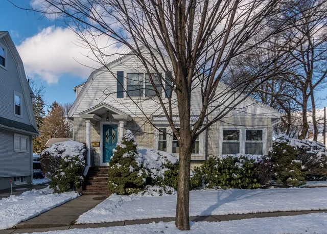 $1,099,900 | 60 Washington Street, Belmont, MA 02478
