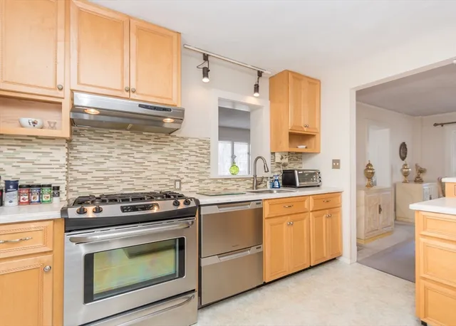 $1,099,900 | 60 Washington Street, Belmont, MA 02478