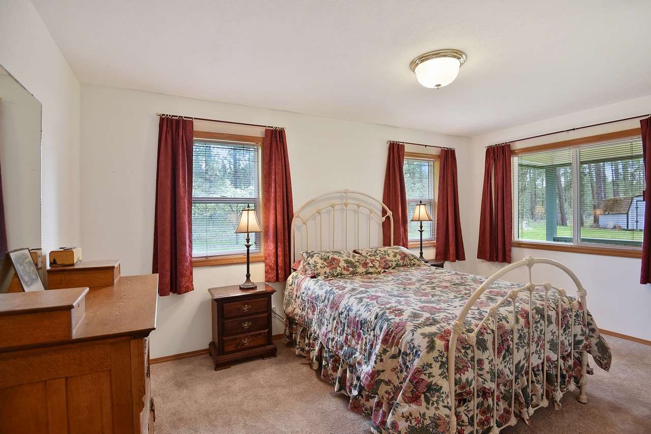 16524 North Yale Road Colbert, WA 99005 - Photo 14 of 20