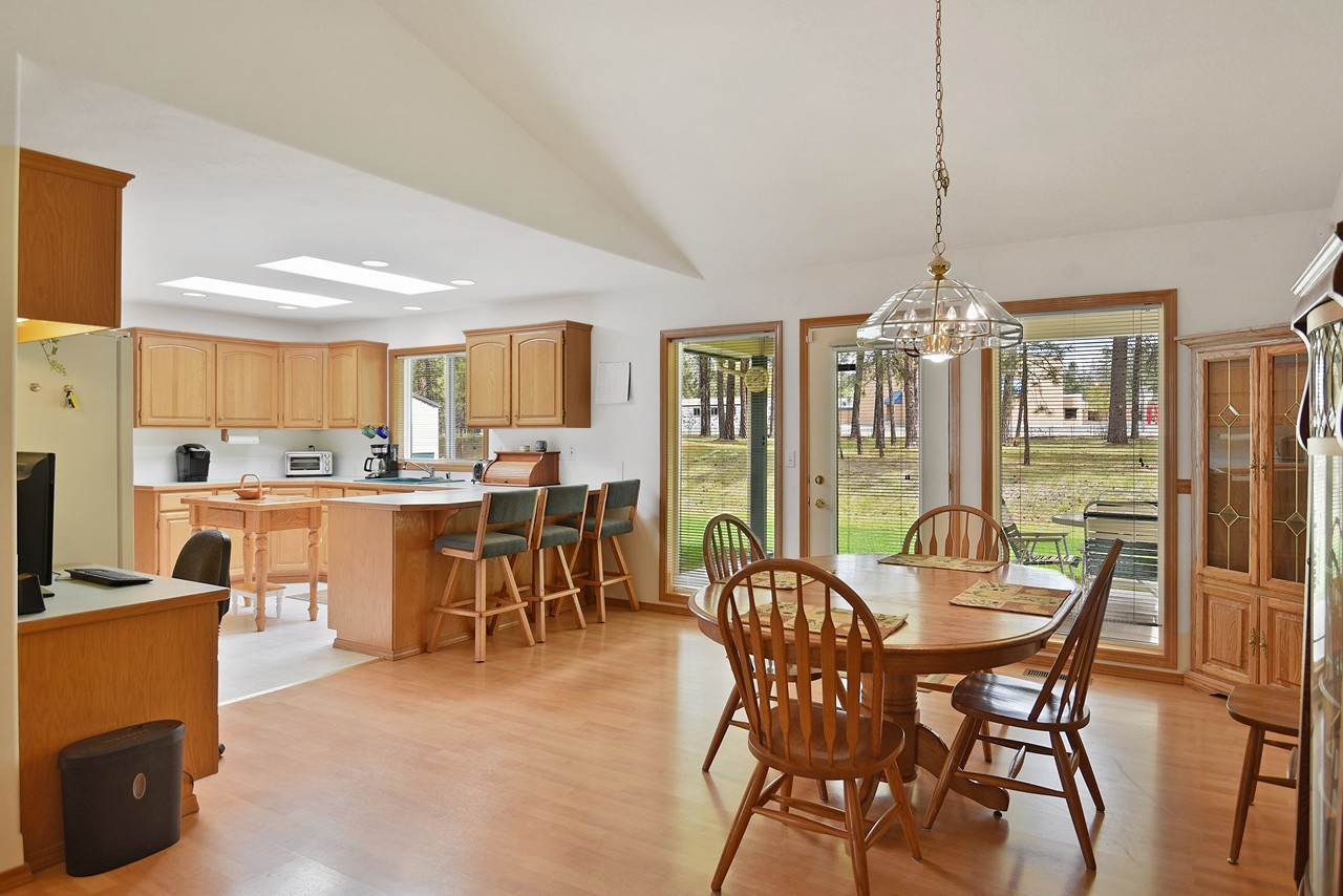 16524 North Yale Road Colbert, WA 99005 - Photo 8 of 20