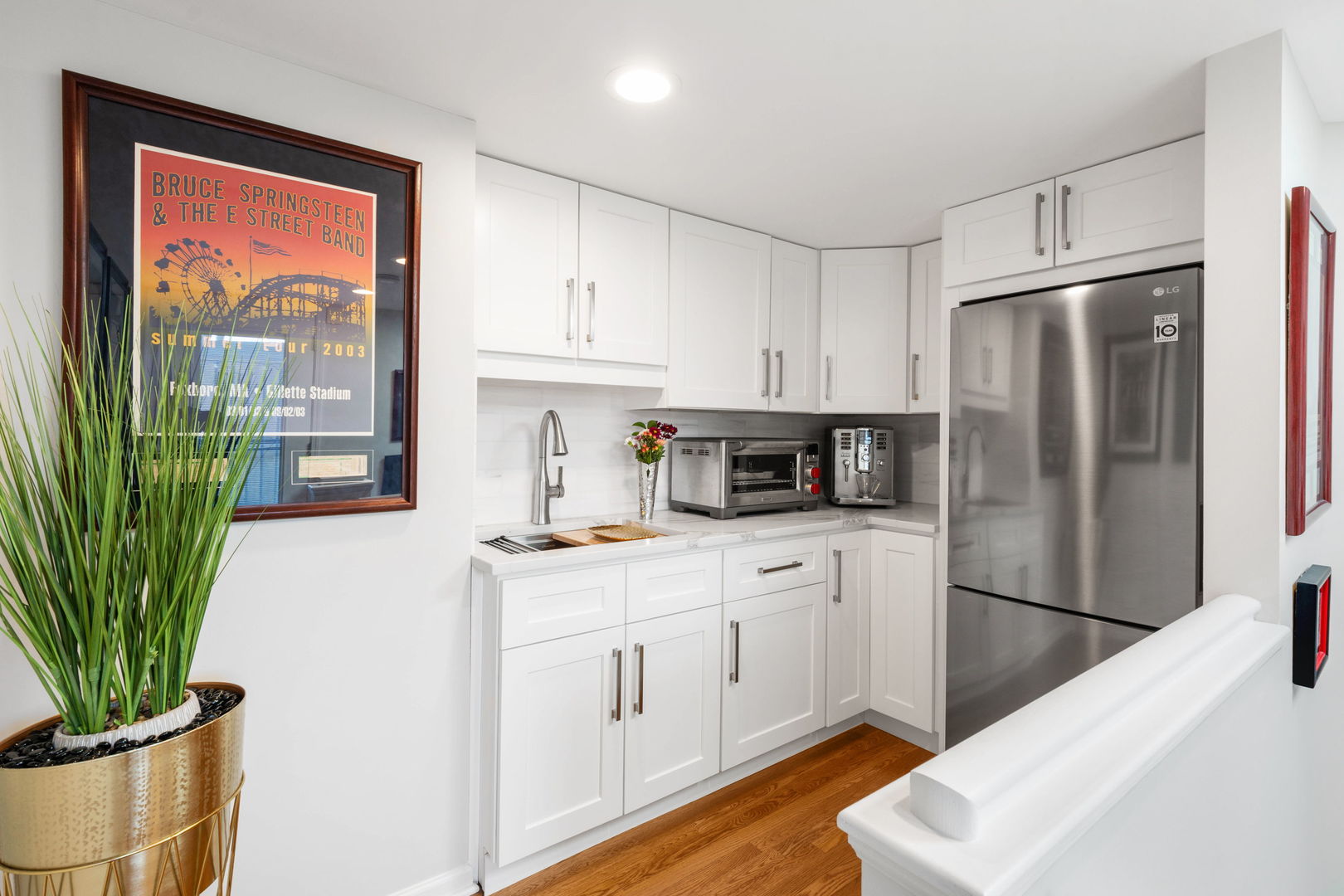 1740 North Clark Street, Unit 1734 Chicago, IL 60614 - Photo 18 of 34
