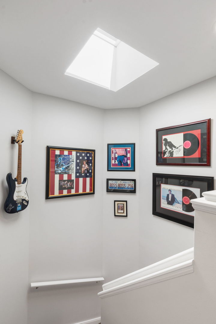 1740 North Clark Street, Unit 1734 Chicago, IL 60614 - Photo 19 of 34