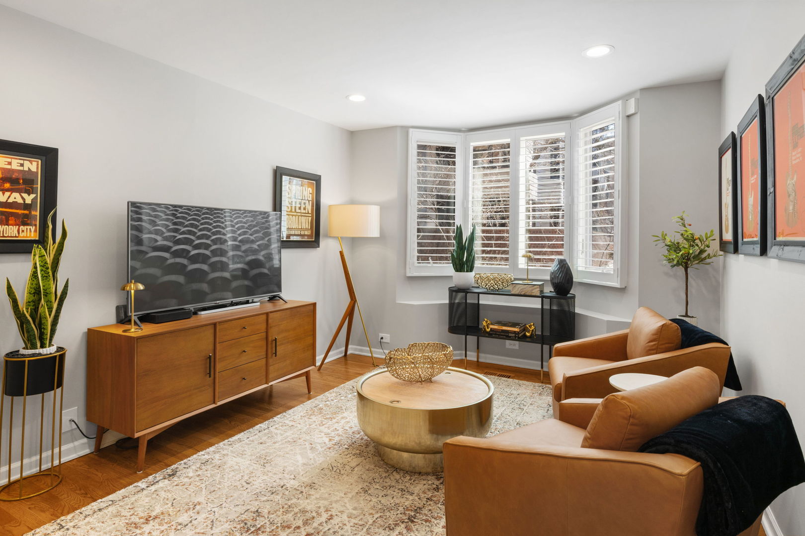 1740 North Clark Street, Unit 1734 Chicago, IL 60614 - Photo 21 of 34