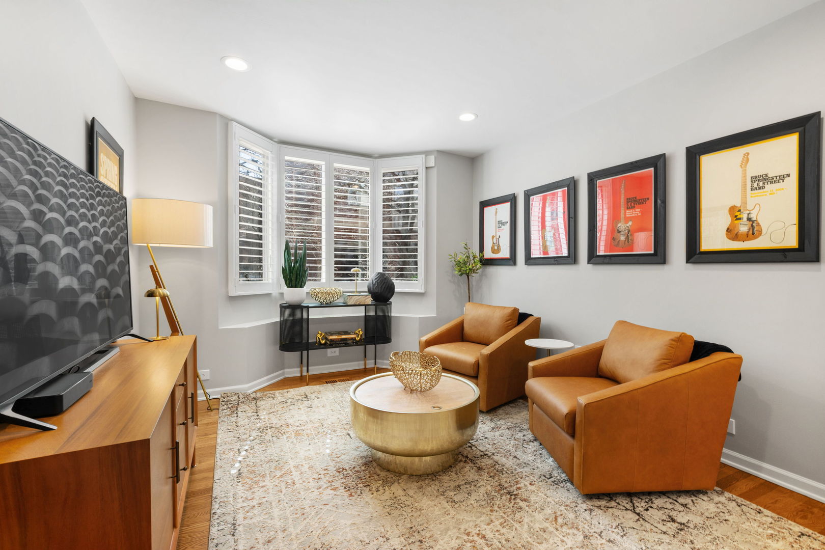 1740 North Clark Street, Unit 1734 Chicago, IL 60614 - Photo 22 of 34