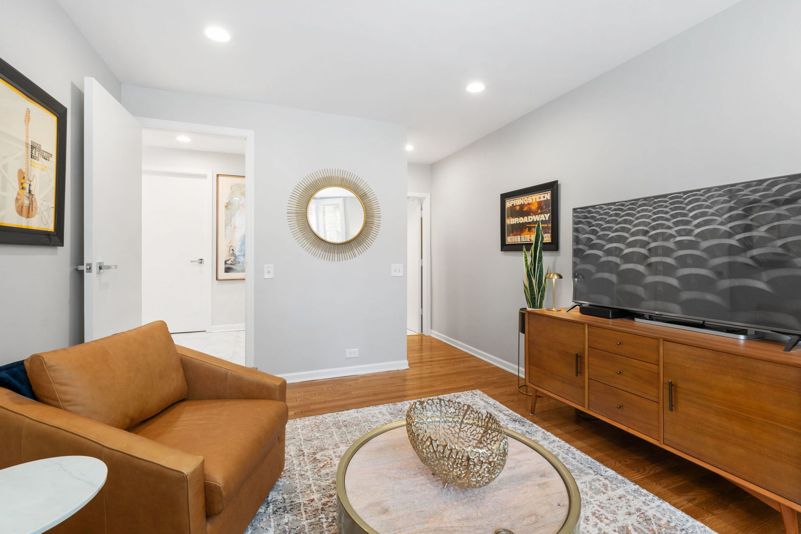 1740 North Clark Street, Unit 1734 Chicago, IL 60614 - Photo 23 of 34