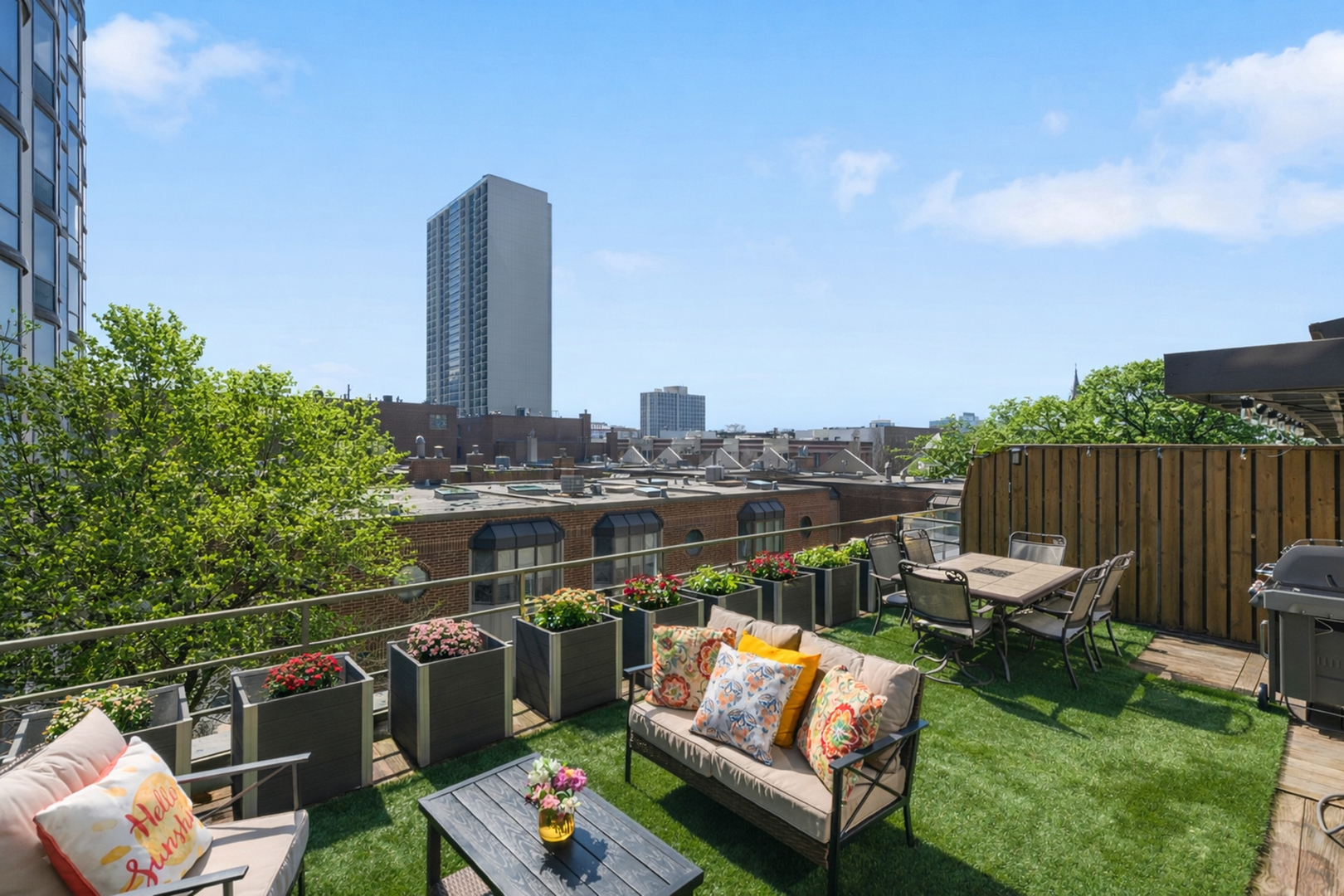1740 North Clark Street, Unit 1734 Chicago, IL 60614 - Photo 3 of 34