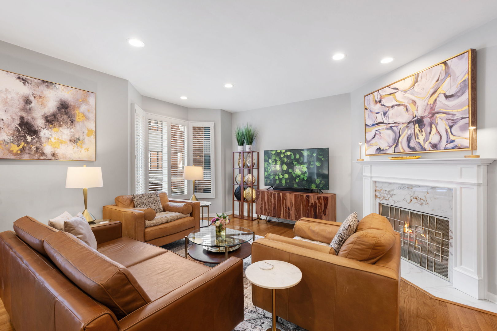 1740 North Clark Street, Unit 1734 Chicago, IL 60614 - Photo 8 of 34
