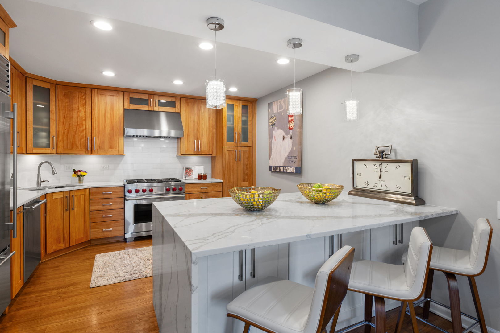 1740 North Clark Street, Unit 1734 Chicago, IL 60614 - Photo 9 of 34