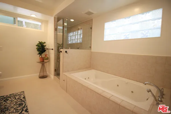$13,500 | 6605 South Sherbourne Drive, Los Angeles, CA 90056