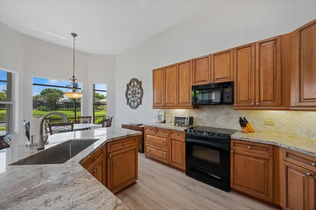 $525,000 | 10870 Royal Devon Way, Lake Worth, FL 33449