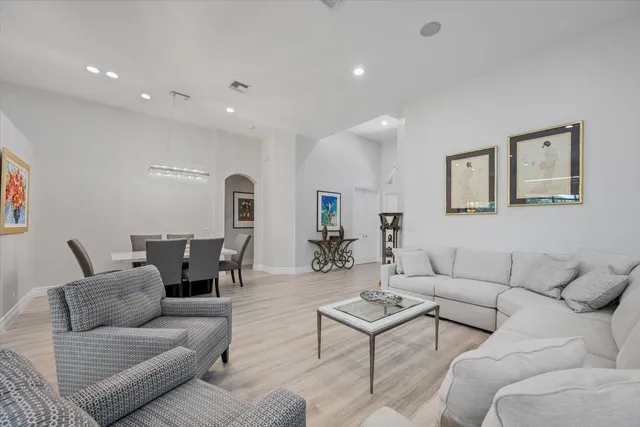 $525,000 | 10870 Royal Devon Way, Lake Worth, FL 33449