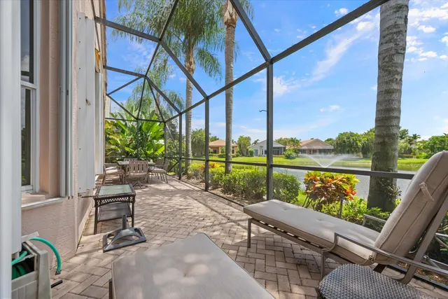 $525,000 | 10870 Royal Devon Way, Lake Worth, FL 33449