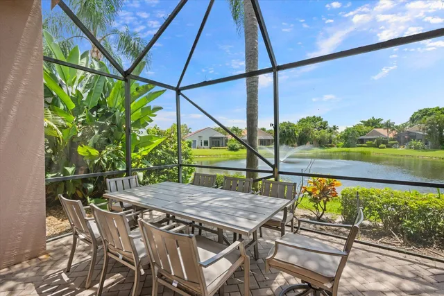 $525,000 | 10870 Royal Devon Way, Lake Worth, FL 33449