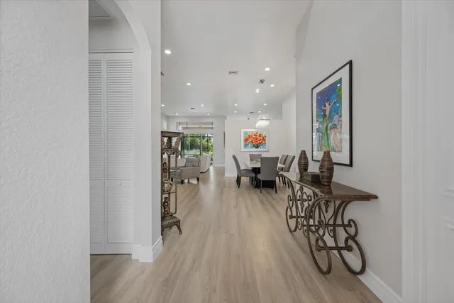 $525,000 | 10870 Royal Devon Way, Lake Worth, FL 33449