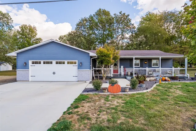 $359,900 | 808 South Spring Lake Road, Mahomet, IL 61853