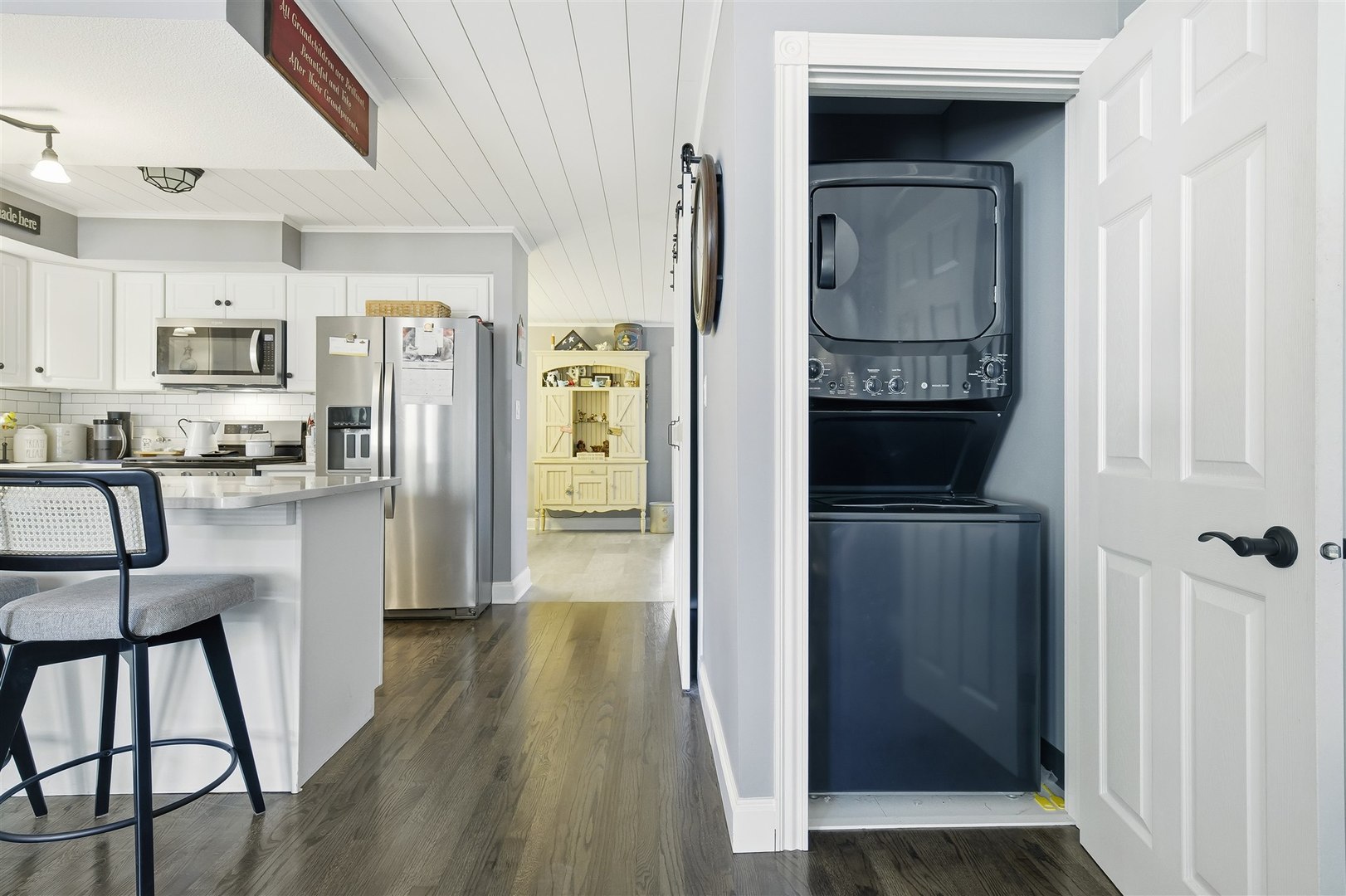 808 South Spring Lake Road Mahomet, IL 61853 - Photo 13 of 30