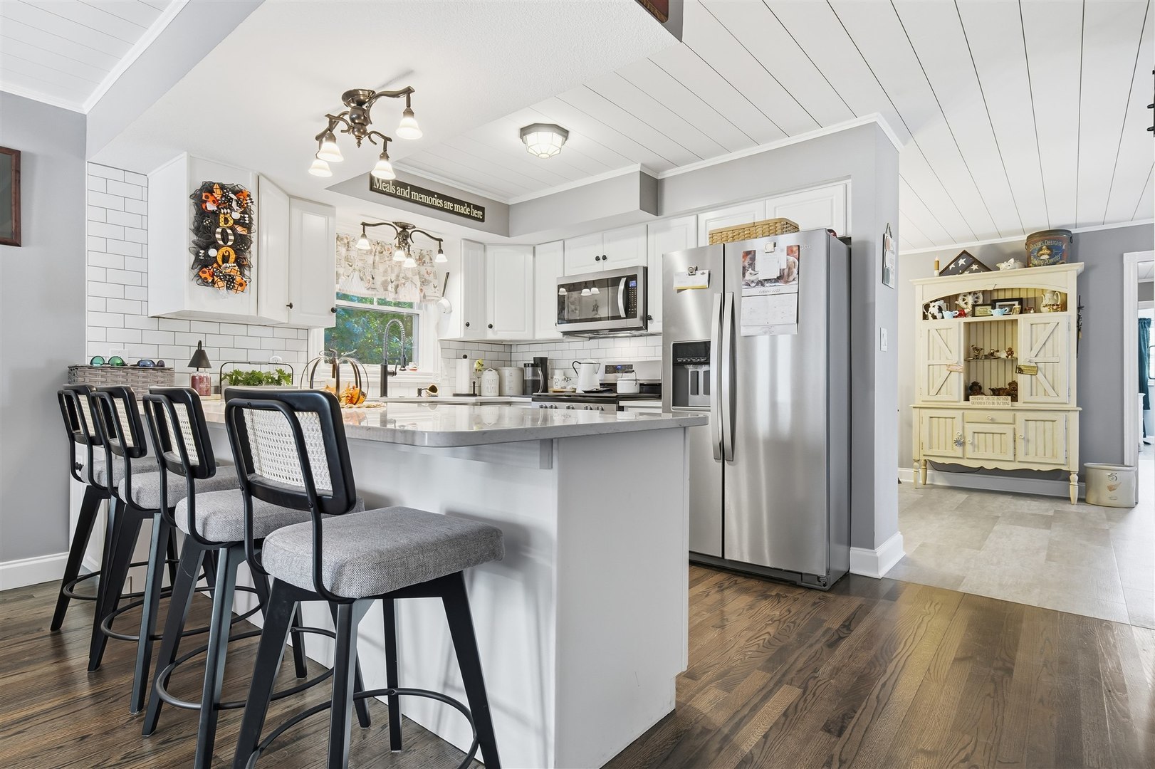 808 South Spring Lake Road Mahomet, IL 61853 - Photo 14 of 30