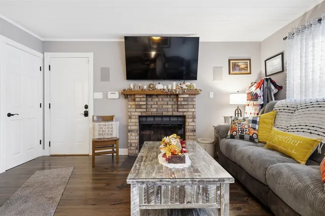 $359,900 | 808 South Spring Lake Road, Mahomet, IL 61853