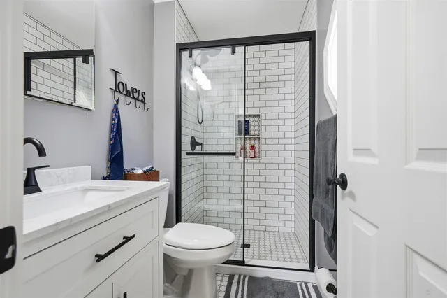 $359,900 | 808 South Spring Lake Road, Mahomet, IL 61853