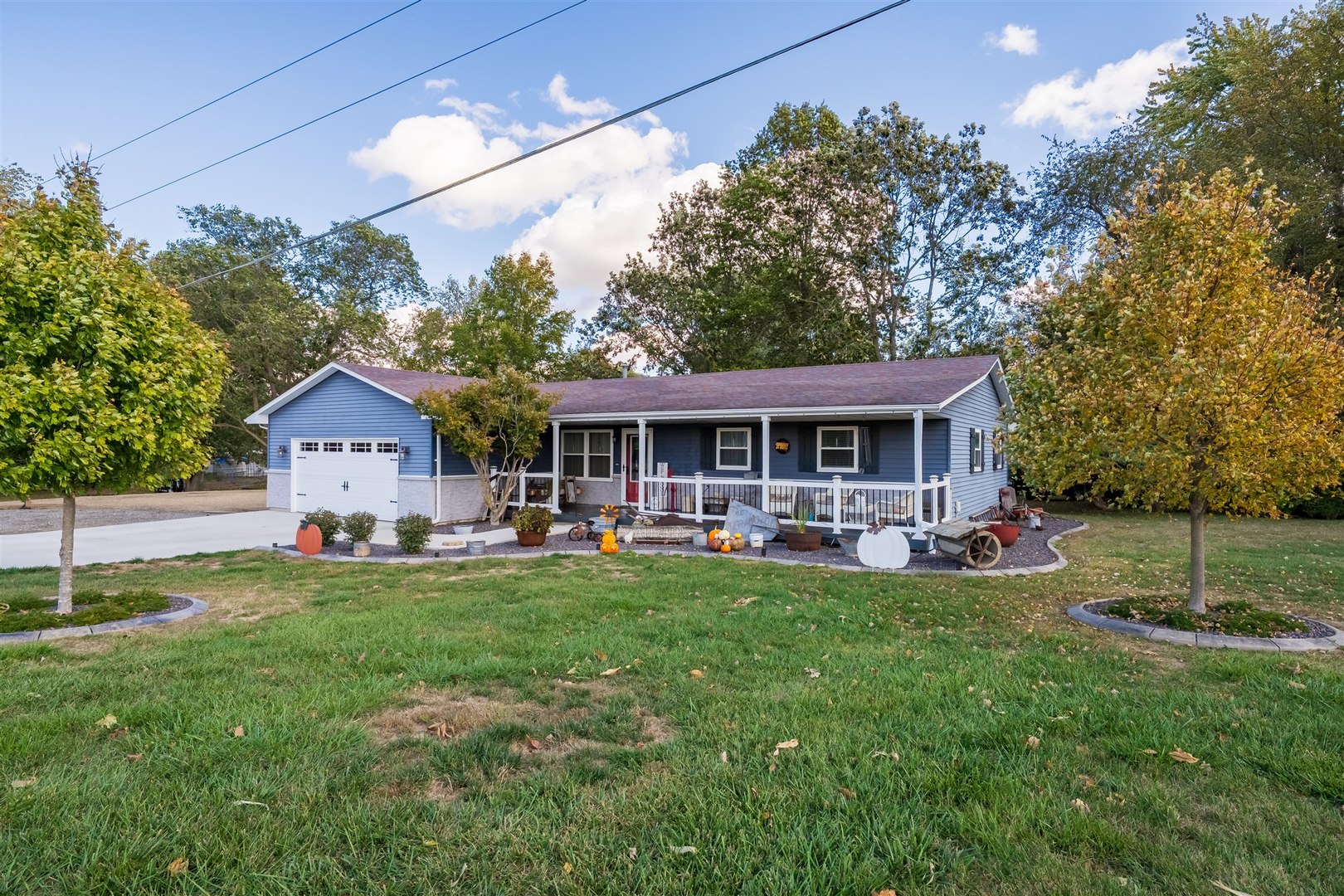 808 South Spring Lake Road Mahomet, IL 61853 - Photo 4 of 30