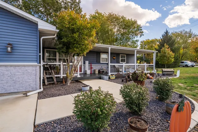 $359,900 | 808 South Spring Lake Road, Mahomet, IL 61853