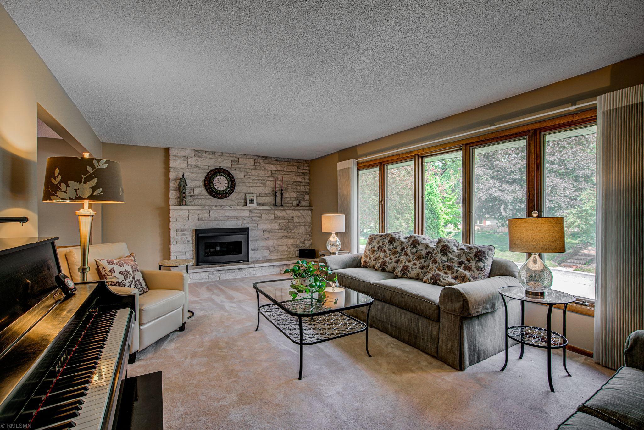 1518 Berne Road Northeast Fridley, MN 55421 - Photo 3 of 25