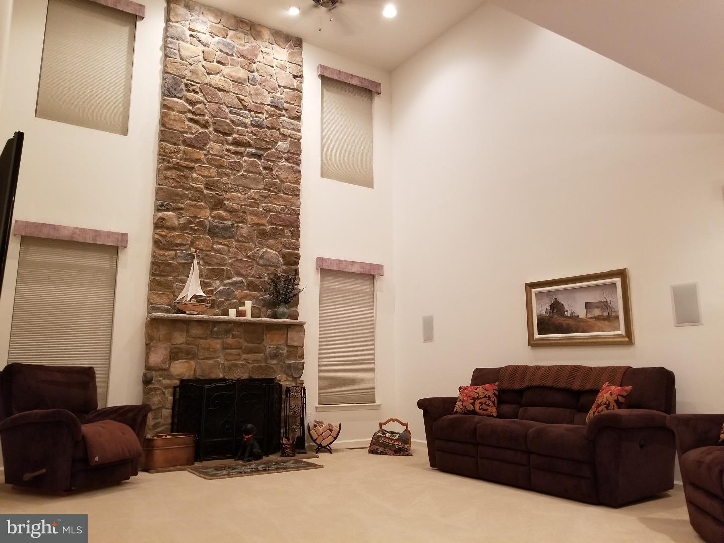 29 Rutherford Court Limerick, PA 19468 - Photo 6 of 21 Family Room
