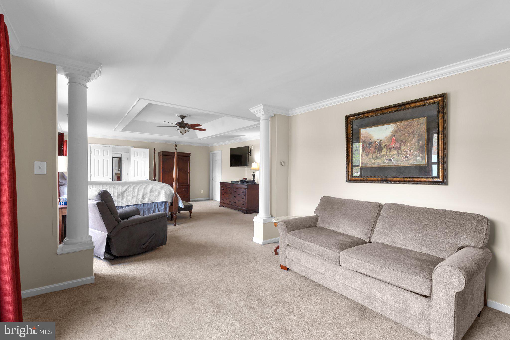 10855 Bethesda Church Road Damascus, MD 20872 - Photo 48 of 92 a living room with furniture and a couch