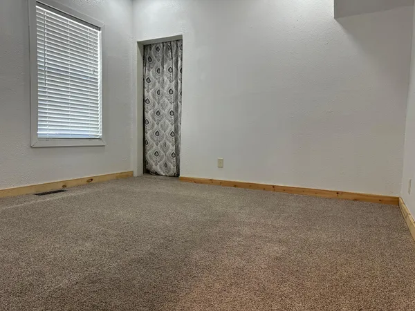 $145,000 | 709 4th Avenue, Windom, MN 56101