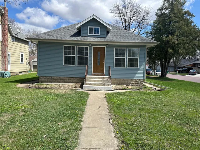 $145,000 | 709 4th Avenue, Windom, MN 56101