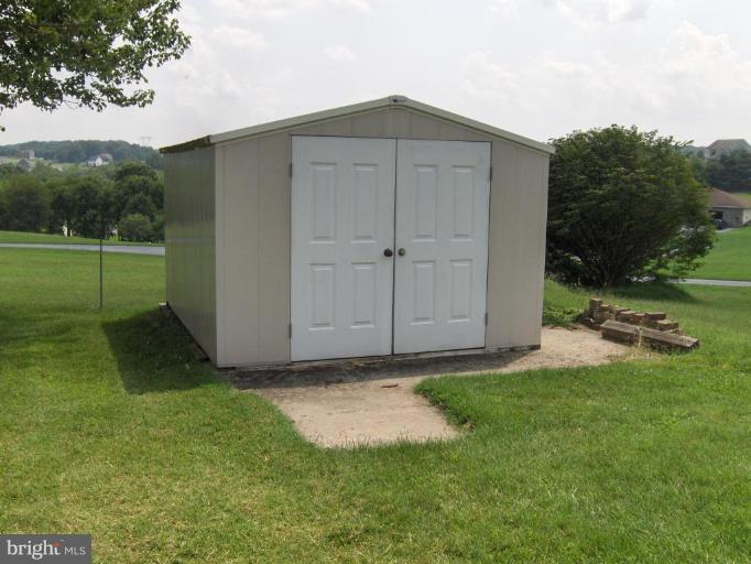 4507 Green Valley Road Monrovia, MD 21770 - Photo 4 of 21 Shed